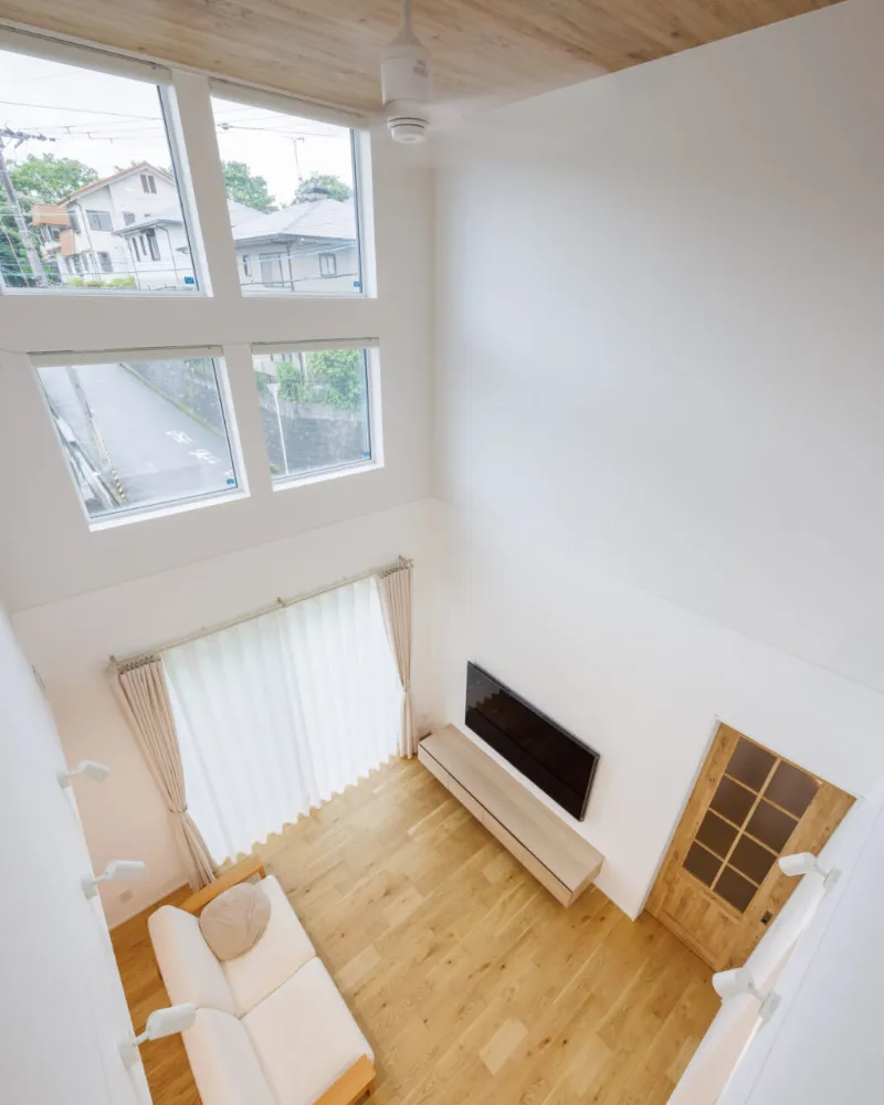 【吹き抜けのあるLDK】